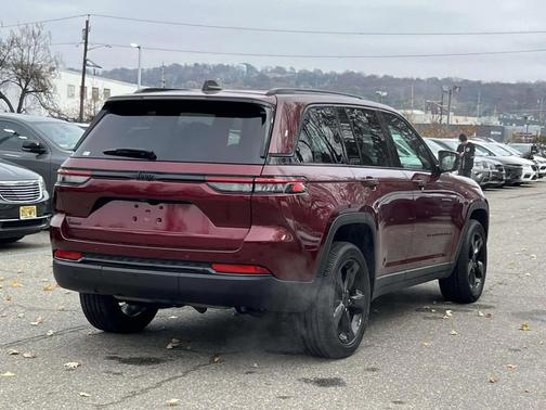 2023 Jeep Grand Cherokee Altitude