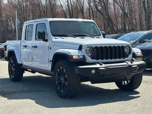 Bright White Clearcoat 2025 Jeep Gladiator Nighthawk