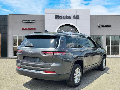 2022 Jeep Grand Cherokee L Laredo