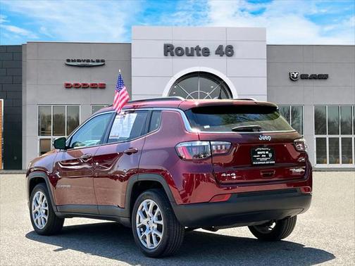 2022 Jeep Compass Latitude Lux