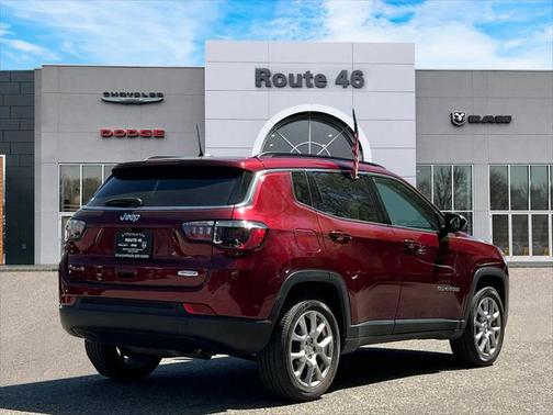 2022 Jeep Compass Latitude Lux