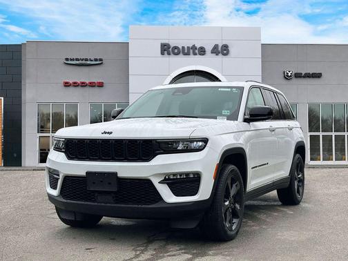 Bright White Clearcoat 2024 Jeep Grand Cherokee Limited