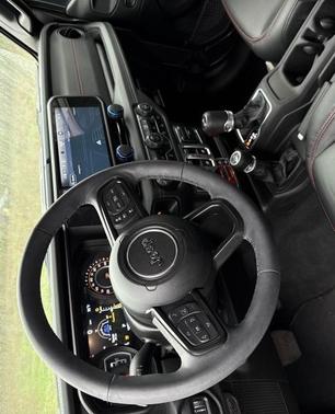 Granite Crystal Metallic Clearcoat 2025 Jeep Wrangler Rubicon