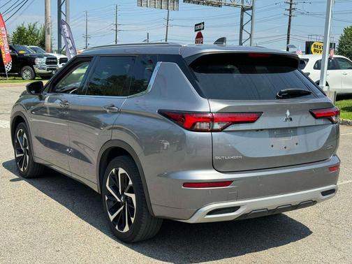 2022 Mitsubishi Outlander SEL Launch Edition S-AWC