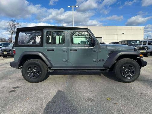 2024 Jeep Wrangler Sport