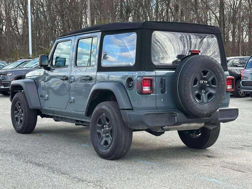 2024 Jeep Wrangler Sport