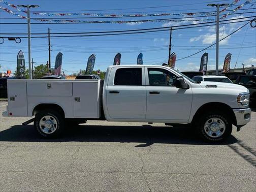 2024 RAM 2500 Tradesman Crew Cab 4x4 8' Box