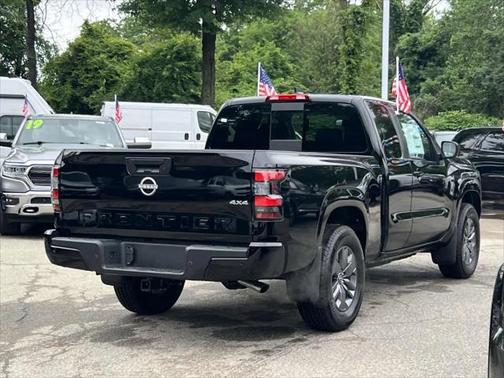 2025 Nissan Frontier SV
