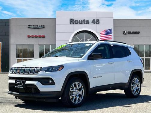 2022 Jeep Compass Latitude Lux