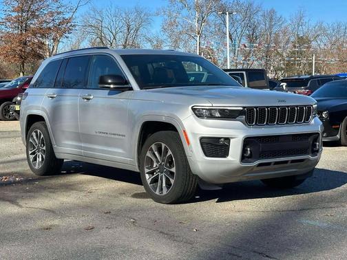 2022 Jeep Grand Cherokee Overland