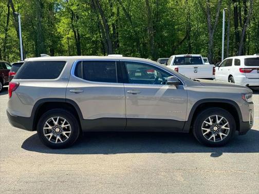 2022 GMC Acadia AWD SLE