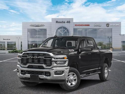 Diamond Black Crystal Pearlcoat 2026 RAM 2500 Tradesman Crew Cab 4x4 8' Box
