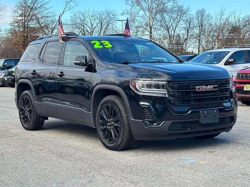 2023 GMC Acadia SLT