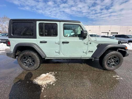 2024 Jeep Wrangler Sport