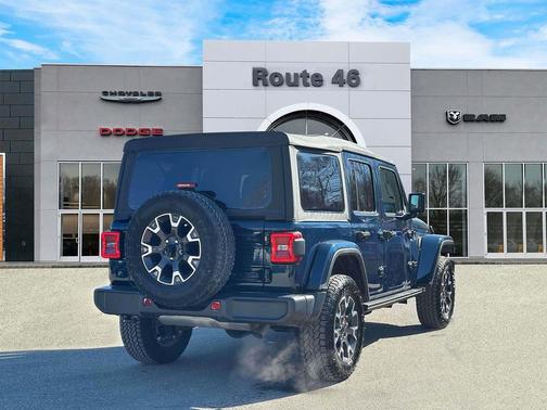 2025 Jeep Wrangler 4-Door Sahara 4x4