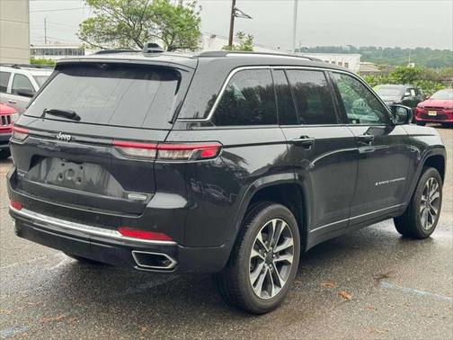 2022 Jeep Grand Cherokee Overland
