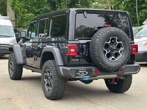 Black Clearcoat 2023 Jeep Wrangler 4xe Rubicon