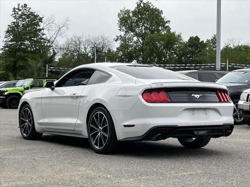 2020 Ford Mustang EcoBoost