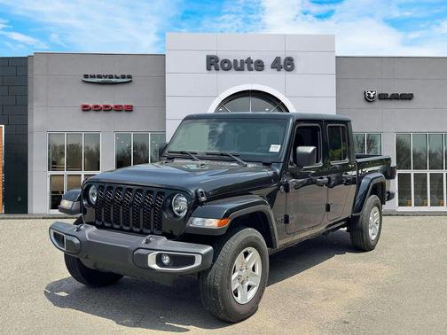 2022 Jeep Gladiator Sport S