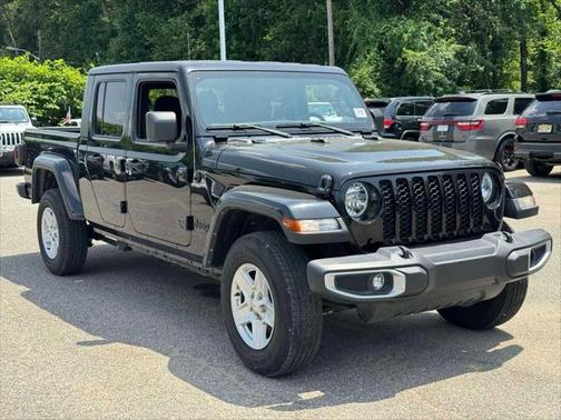 2022 Jeep Gladiator Sport S
