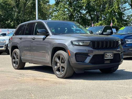 2023 Jeep Grand Cherokee Altitude