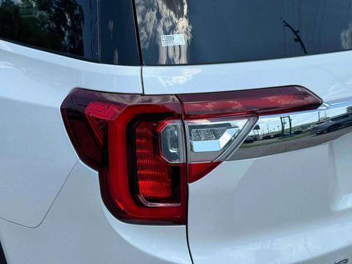 2022 GMC Acadia AWD SLT