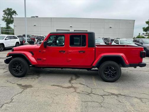 2022 Jeep Gladiator Sport S