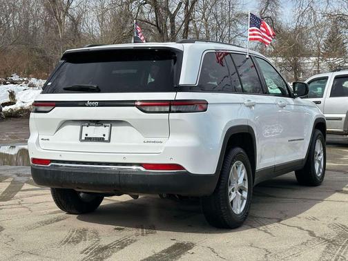 2023 Jeep Grand Cherokee Laredo