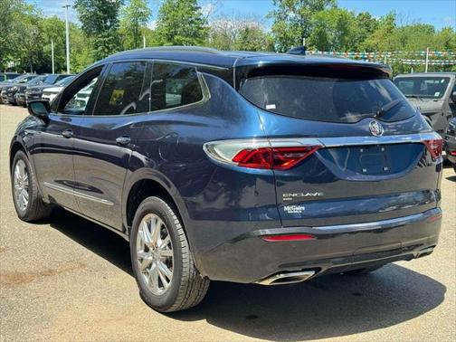 2023 Buick Enclave Essence AWD