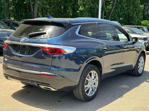 2023 Buick Enclave Essence AWD