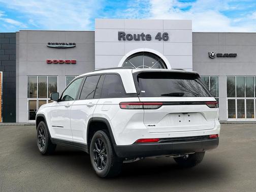 2024 Jeep Grand Cherokee Altitude