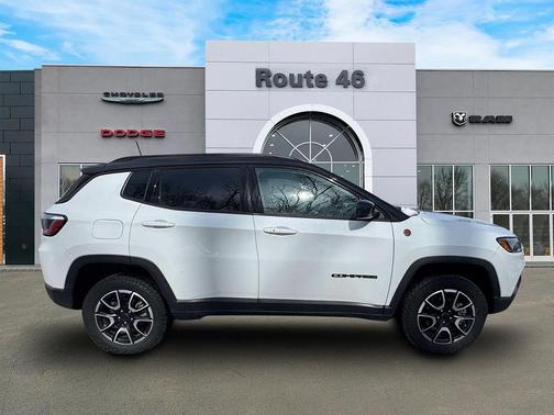 2025 Jeep Compass Trailhawk