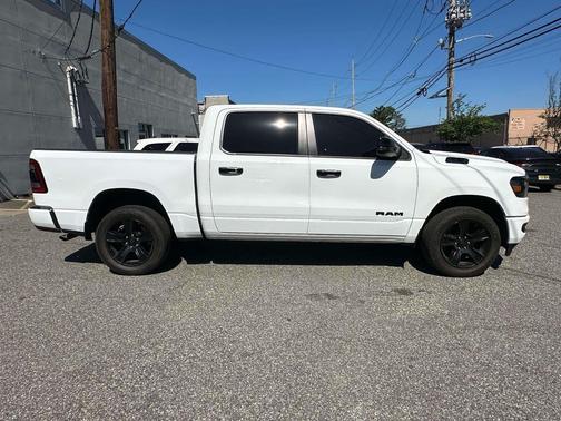 Bright White Clearcoat 2023 RAM 1500 Big Horn/Lone Star