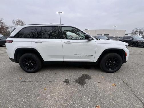 2024 Jeep Grand Cherokee Altitude
