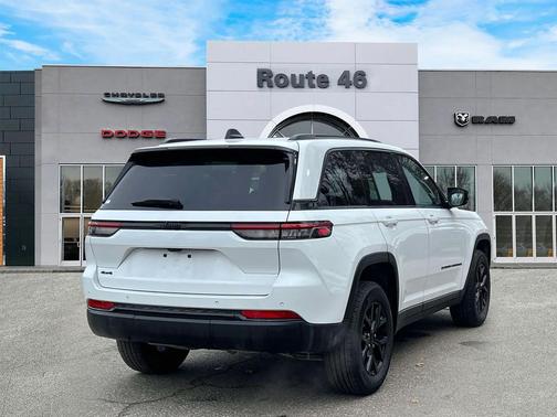 2024 Jeep Grand Cherokee Altitude