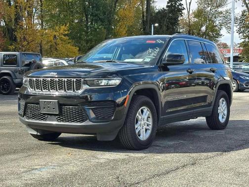 2023 Jeep Grand Cherokee Laredo