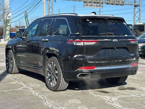 2022 Jeep Grand Cherokee Overland