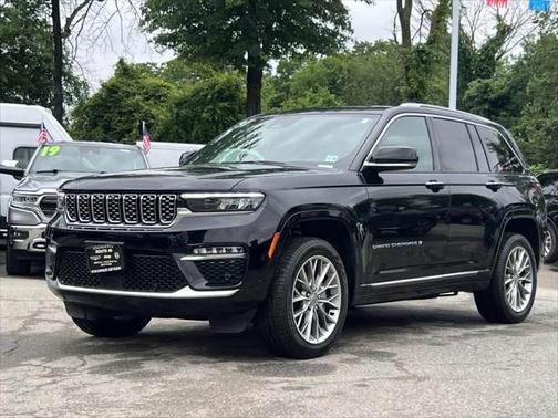2023 Jeep Grand Cherokee Summit