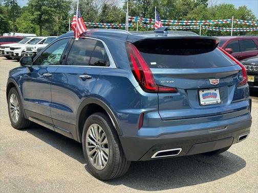2024 Cadillac XT4 Premium Luxury