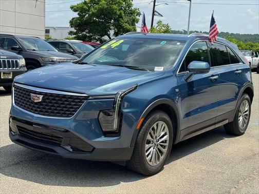 2024 Cadillac XT4 Premium Luxury