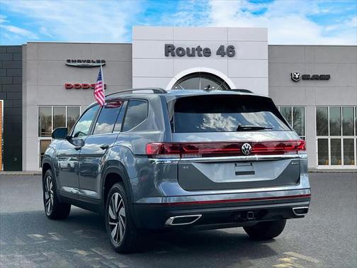 2024 Volkswagen Atlas 2.0T SE w/Technology 4MOTION