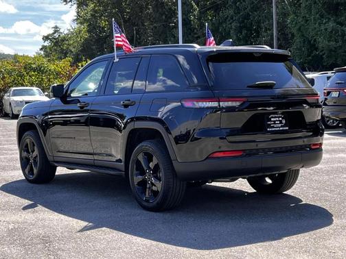 2023 Jeep Grand Cherokee Limited X