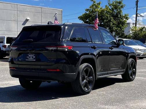 2023 Jeep Grand Cherokee Limited X