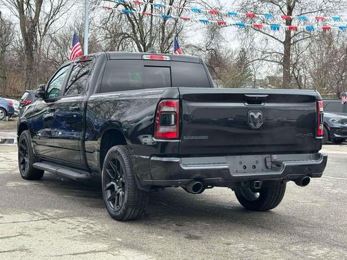 Diamond Black Crystal Pearlcoat 2023 RAM 1500 Laramie