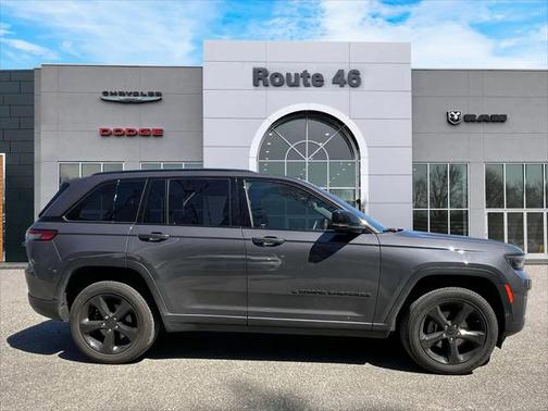 2023 Jeep Grand Cherokee Altitude