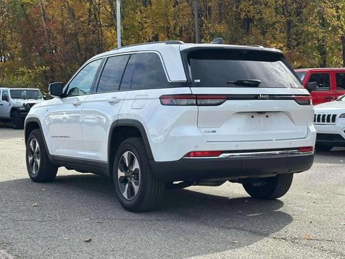 2023 Jeep Grand Cherokee 4xe Base