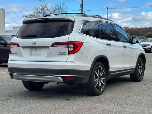 2020 Honda Pilot AWD Elite