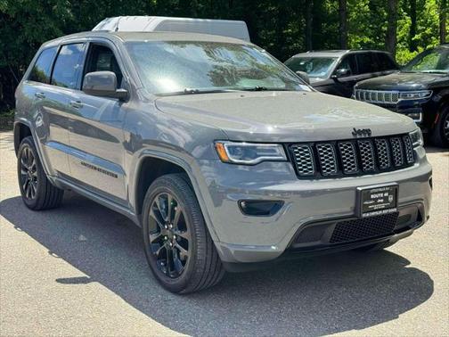 2022 Jeep Grand Cherokee Laredo