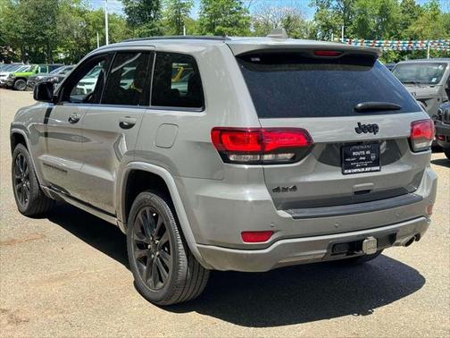 2022 Jeep Grand Cherokee Laredo