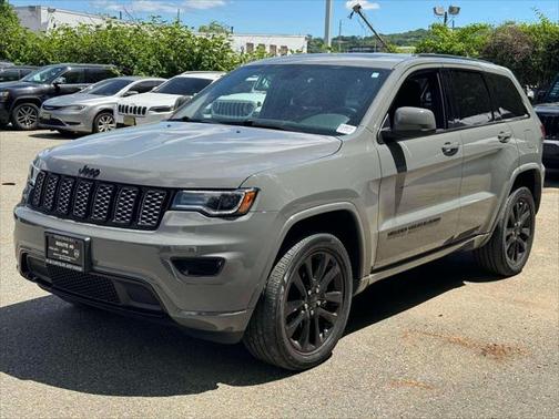 2022 Jeep Grand Cherokee Laredo
